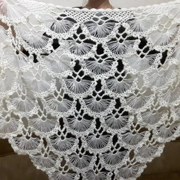 Handmade Crochet Lace Shawl Ivory Wrap - Picture 2 of 6